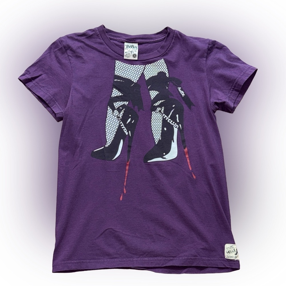 Hellz Bellz Tee, preowned size Medium
